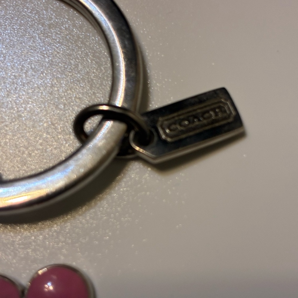 Vintage Coach Breast Cancer Pink and Silver Charm Key Holder - Picture 4 of 10